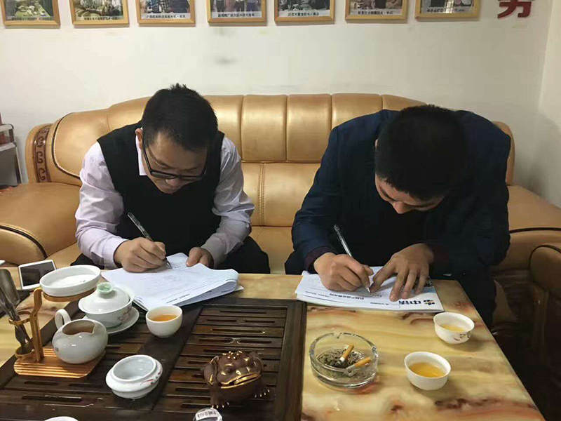 中鑄機(jī)械客戶 中鑄鑄造機(jī),新型鑄造機(jī),全自動鑄造設(shè)備,自動化鑄造