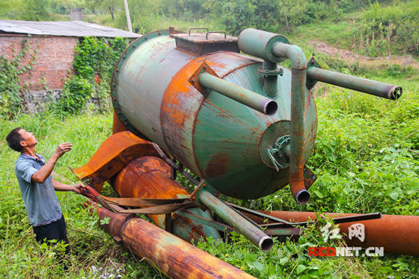 剛拆下的沖天爐 剛拆下的沖天爐